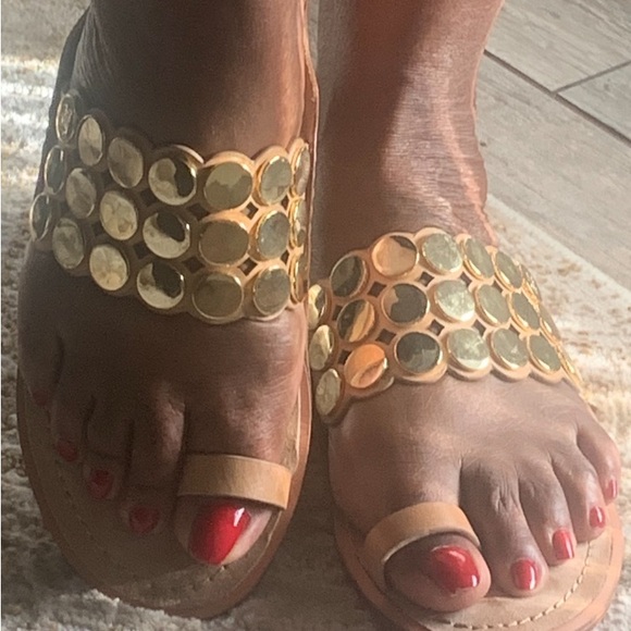 Ladies beautiful Vince Camuto Sandals - Picture 4 of 6